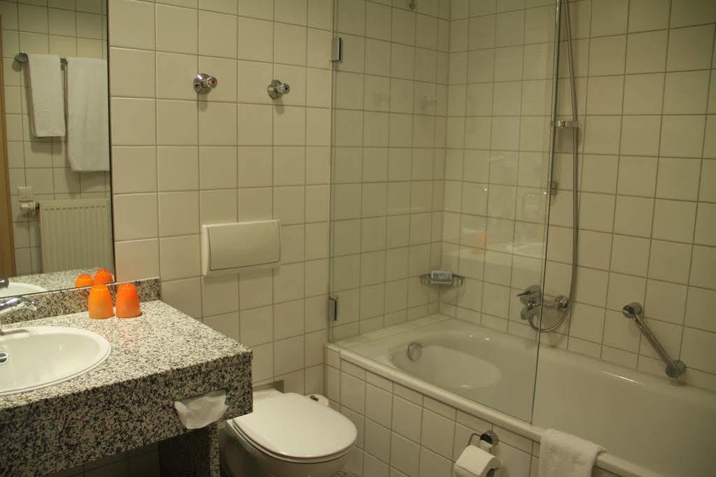 Hôtel Landgasthof Gut Deutenhof à Bad Abbach Extérieur photo