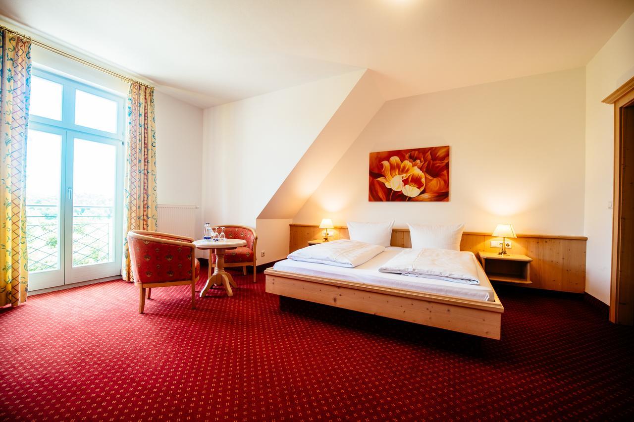 Hôtel Landgasthof Gut Deutenhof à Bad Abbach Extérieur photo